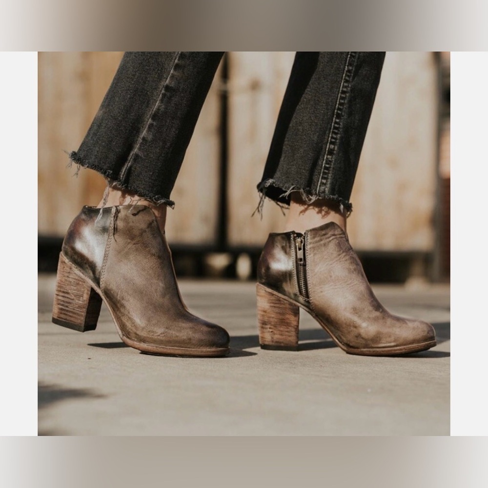 Rare Freebird by Steven Darius booties in Taupe Multi color pattern - Picture 10 of 10